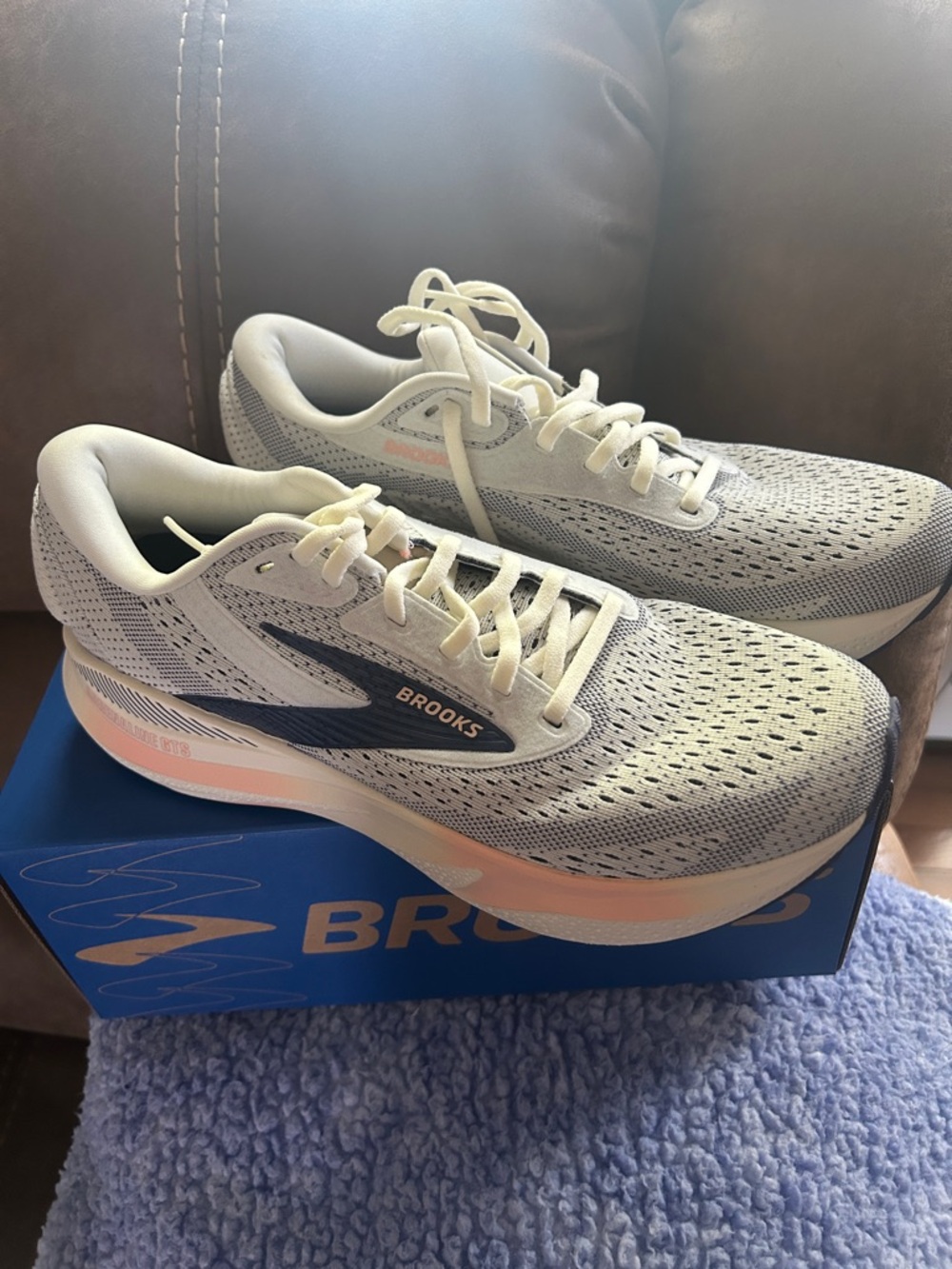 Brooks Women’s White, Navy & Light Pink Running Shoes